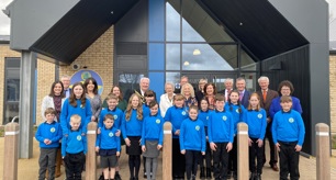 Ysgol Dyffryn Aeron officially opened by First Minister of Wales