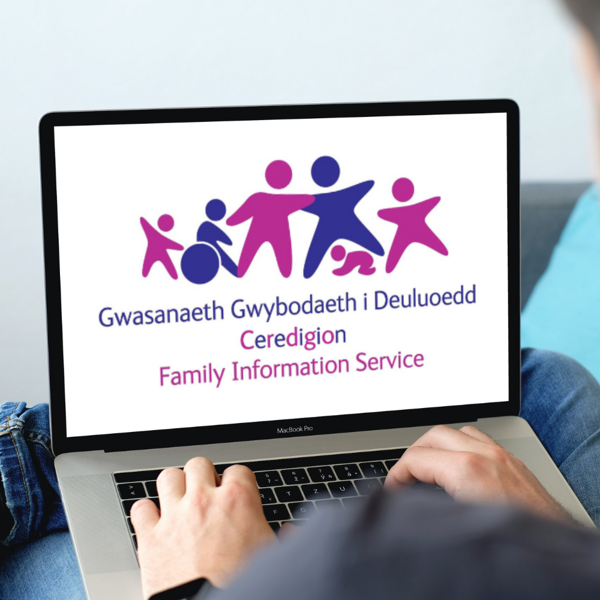 Gwasanaeth Gwybodaeth i Deuluoedd